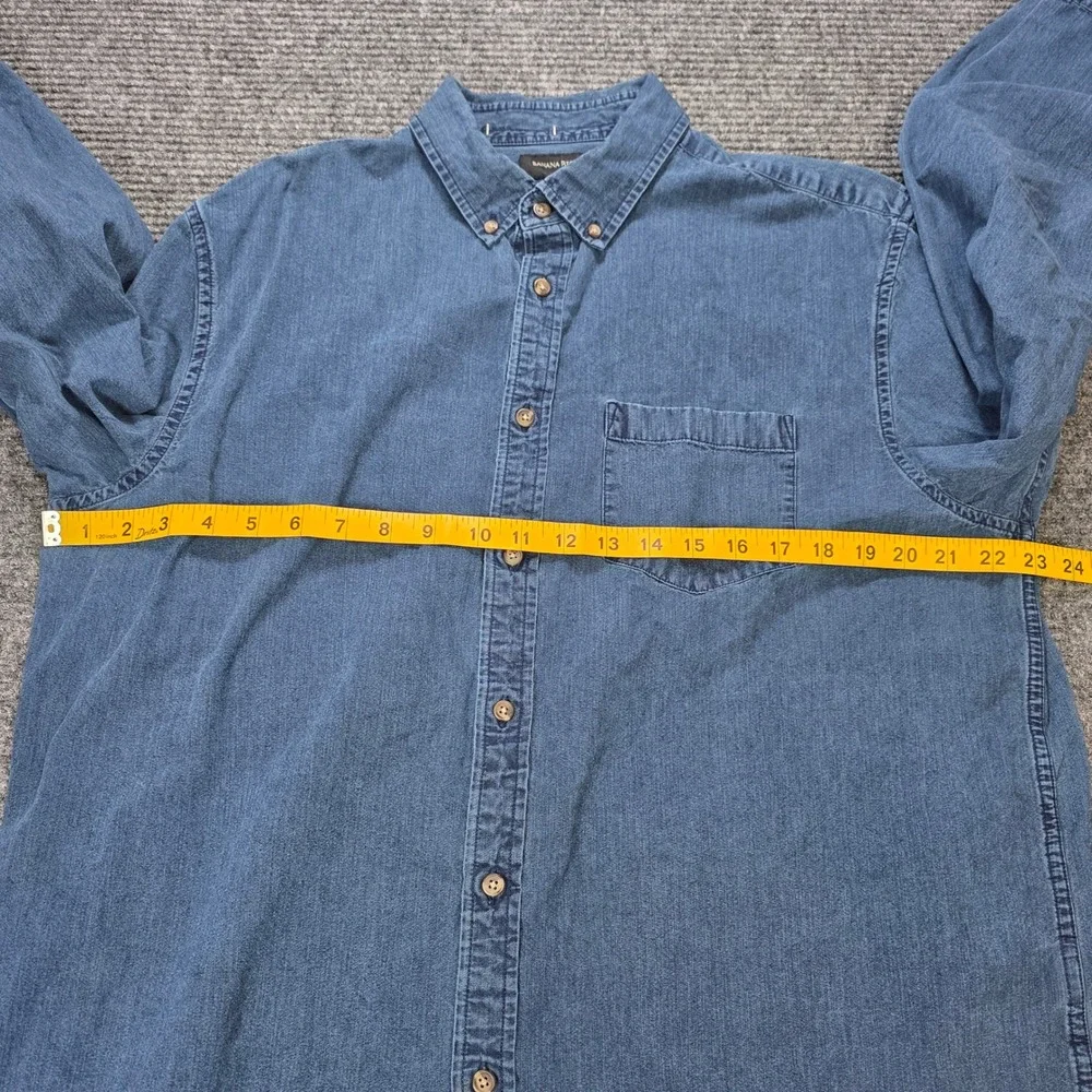 Banana Republic Untucked Slim Fit Denim Shirt Men's Size XL Blue Long Sleeve